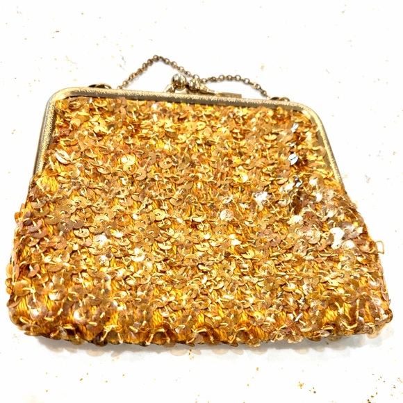 Vintage America Handbags - Vintage gold sequin beaded evening purse with kiss-lock clasp and chain handle